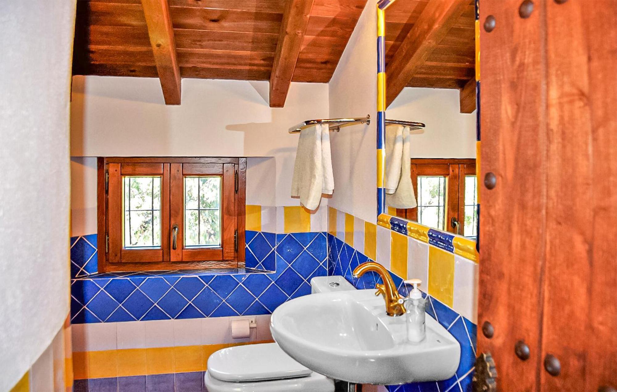 Lovely Home In Cortes De La Frontera With Kitchen エクステリア 写真