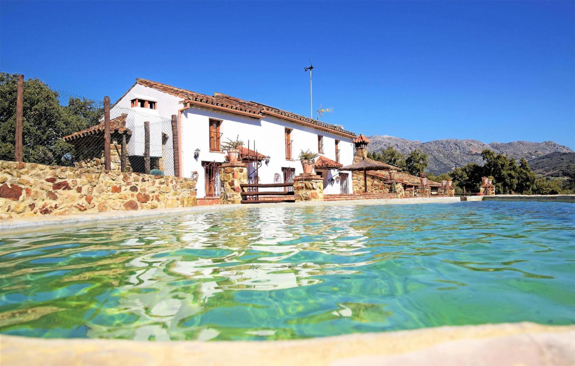 Lovely Home In Cortes De La Frontera With Kitchen エクステリア 写真